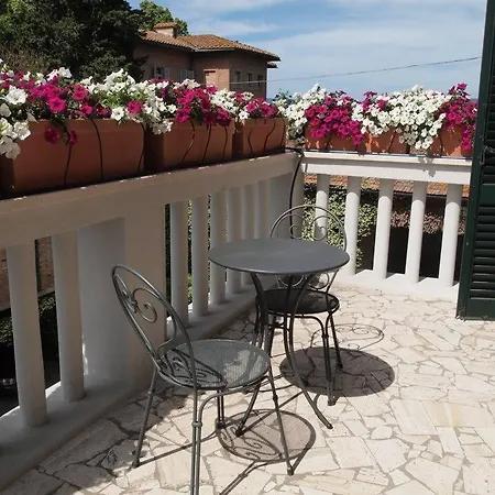 Lo Stellino Bed & Breakfast 4*