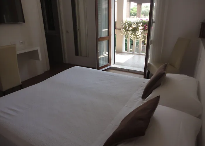 Lo Stellino Готель типу 